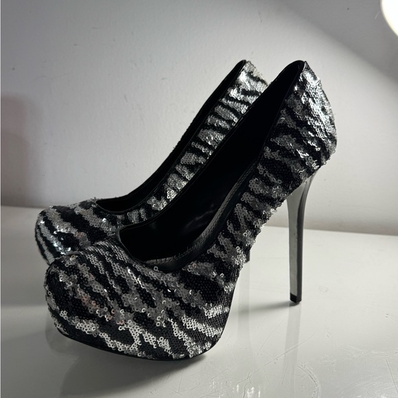Steve Madden - Bliss Zebra Sequin Heels size 7.5 - Picture 2 of 9